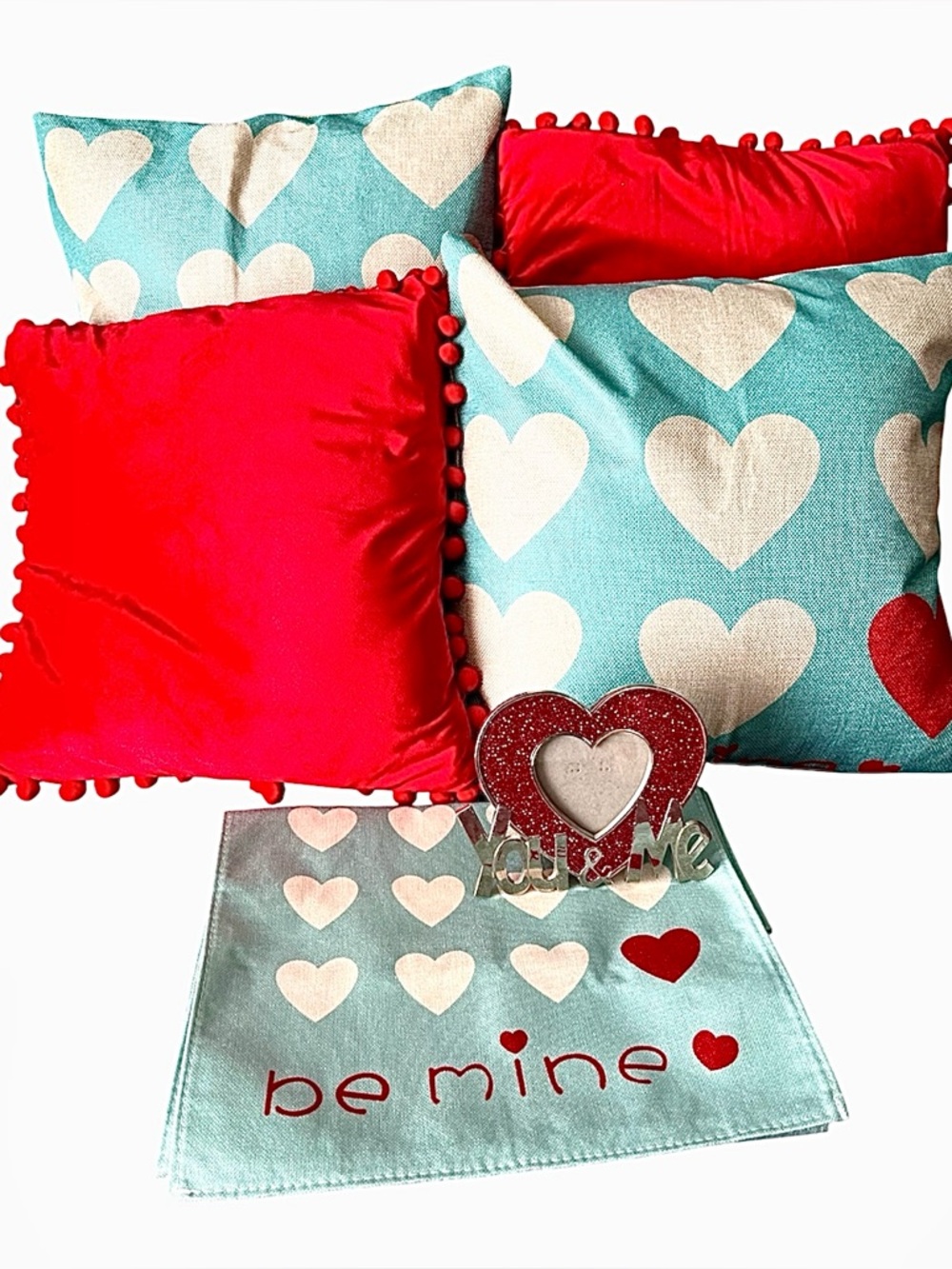 Valentine Decor Lot | Be Mine Pillows, Table Runner & Heart Frame